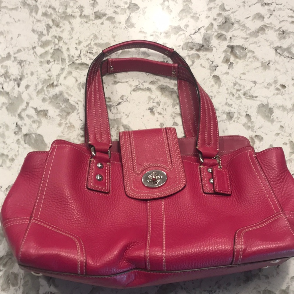 Coach pink shoulder bag. 14x8x4.